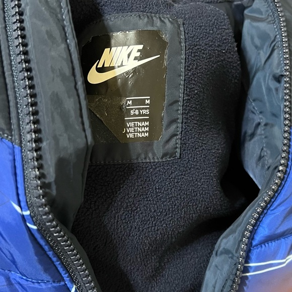 Boys Nike Jacket 5/6 - Picture 6 of 7